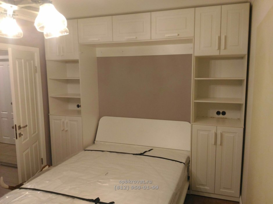 Шкаф над кроватью