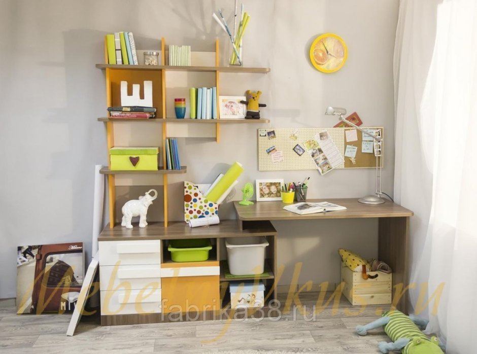 Рабочие место школьника нетрально