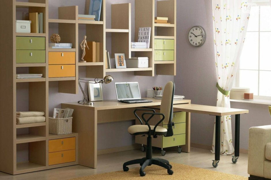 Стол письменный для школьника