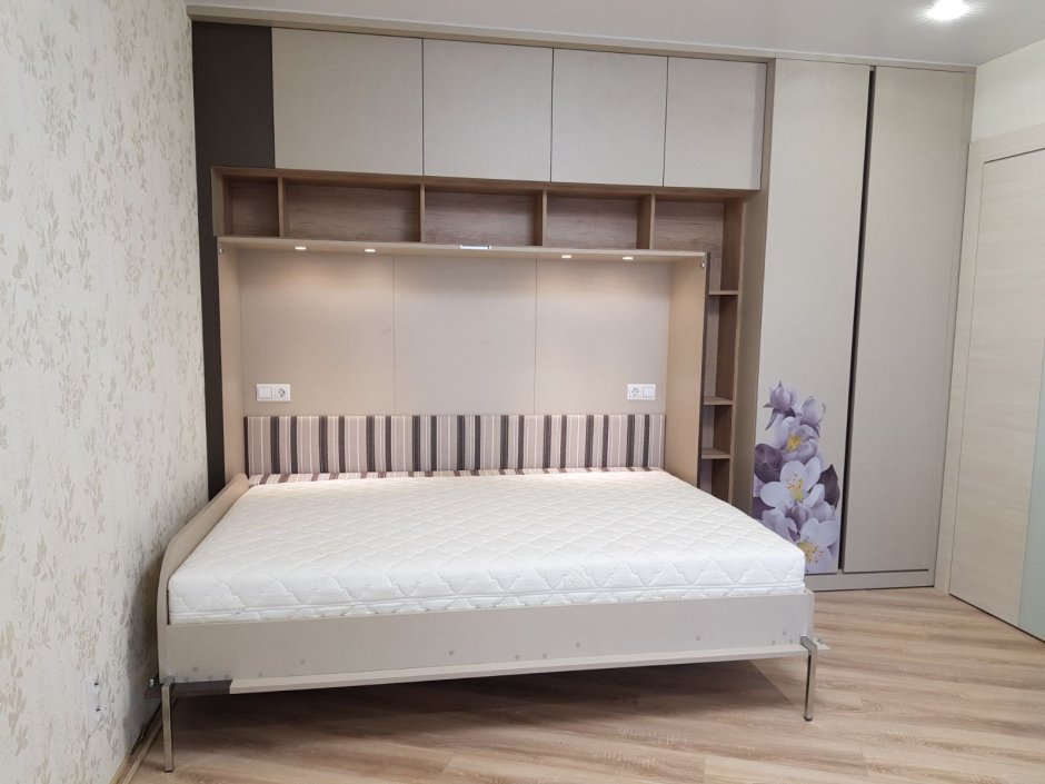 Горизонтальная встроенная кровать