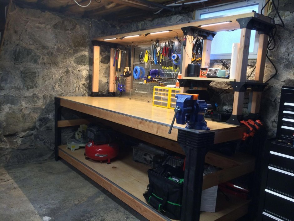 Мастерская в гараже