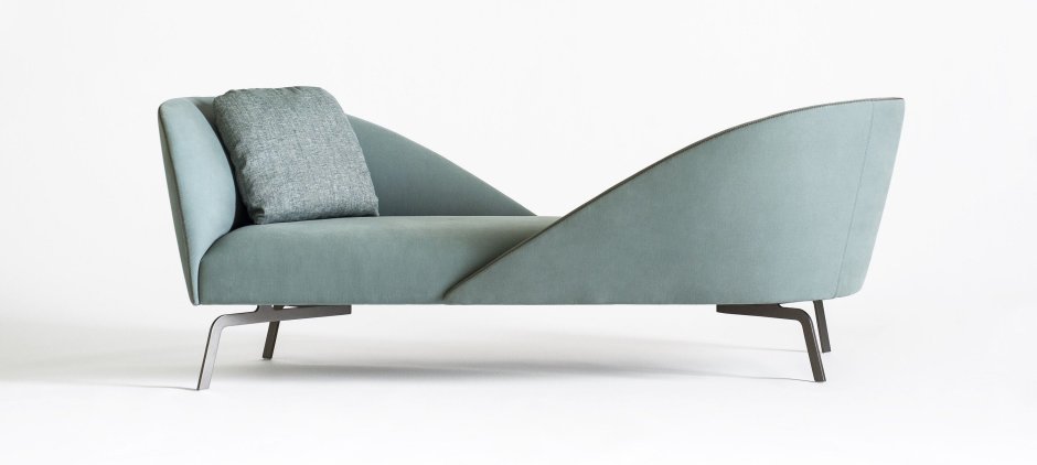 Кушетка изогнутая