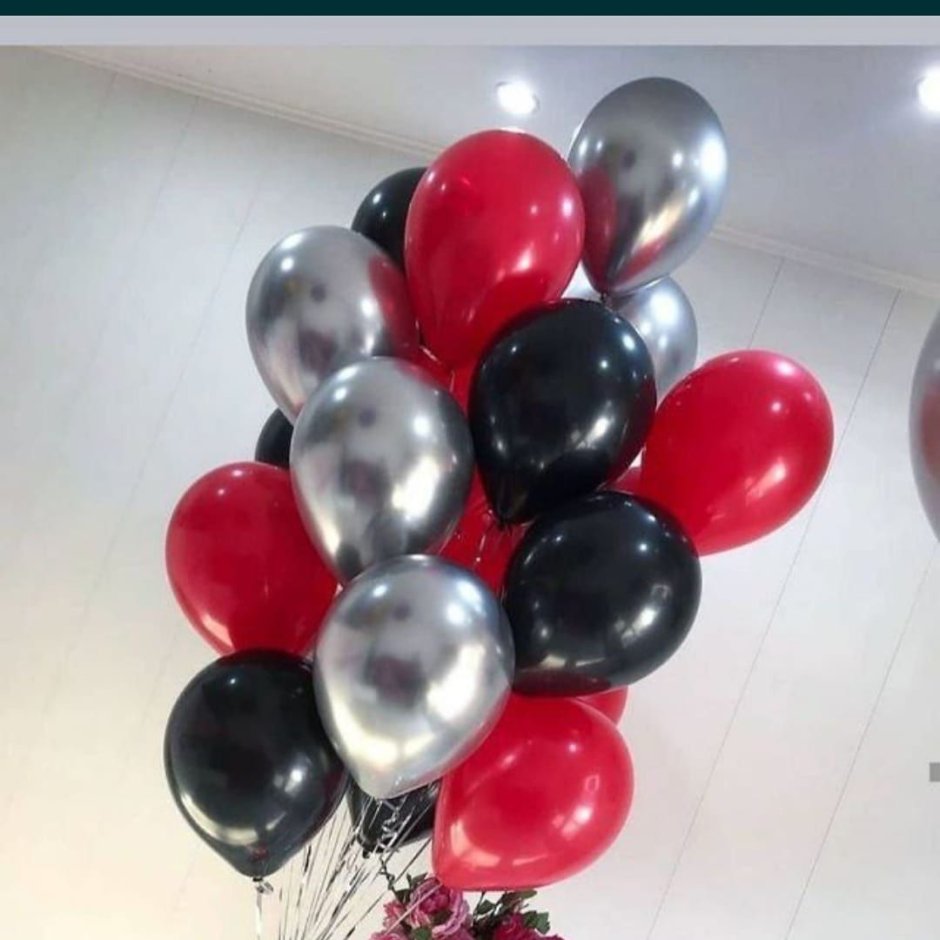 Красные и серебряные шары