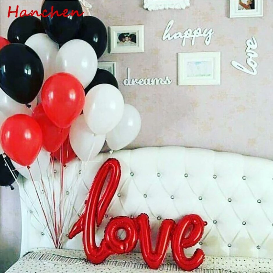 Украсить комнату шарами черный с красным