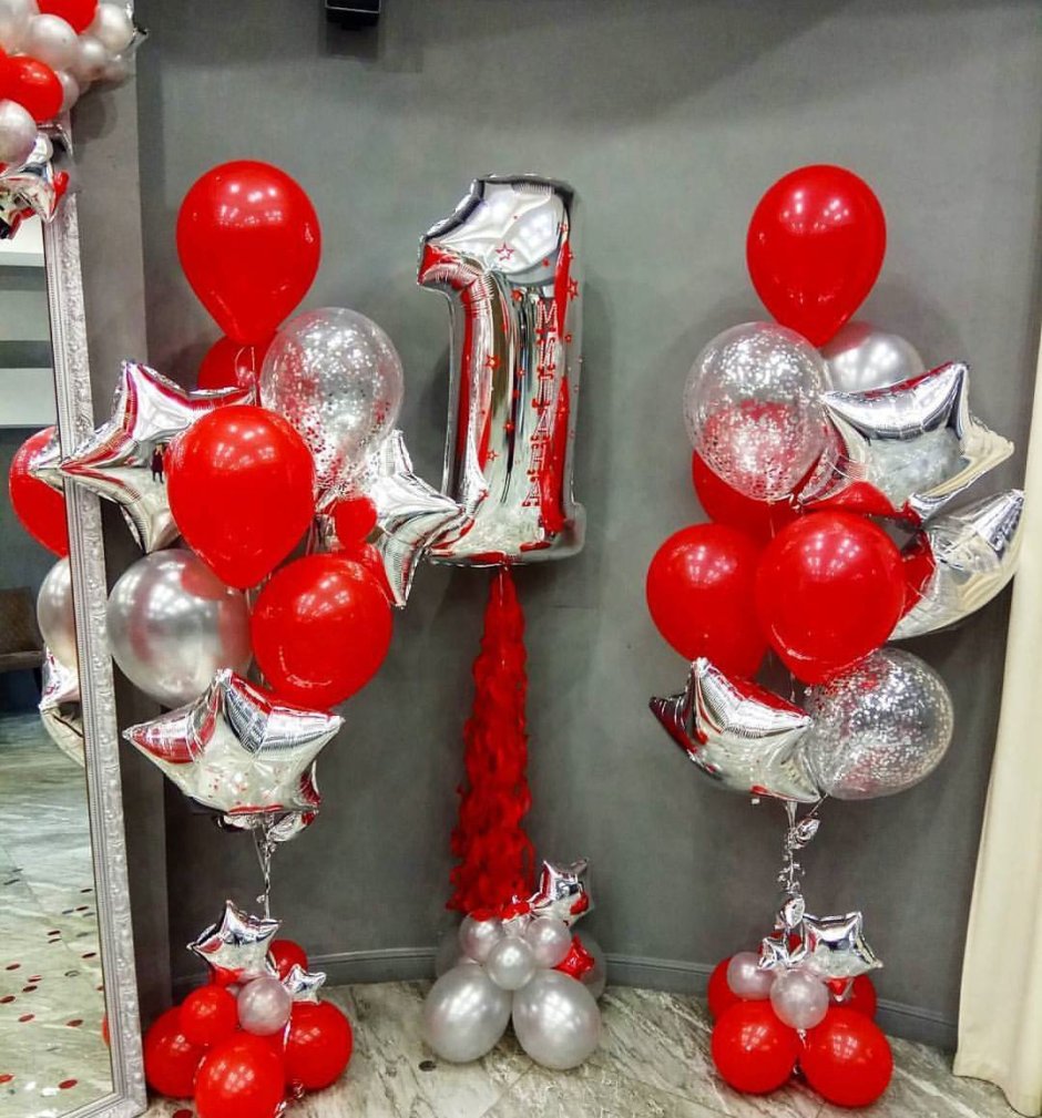 Шары красные с серебром