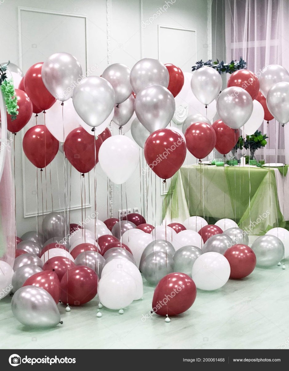 Шары красный белый серебро