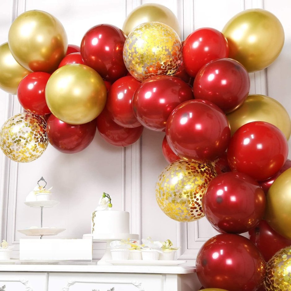 Красные и золотые шары воздушные