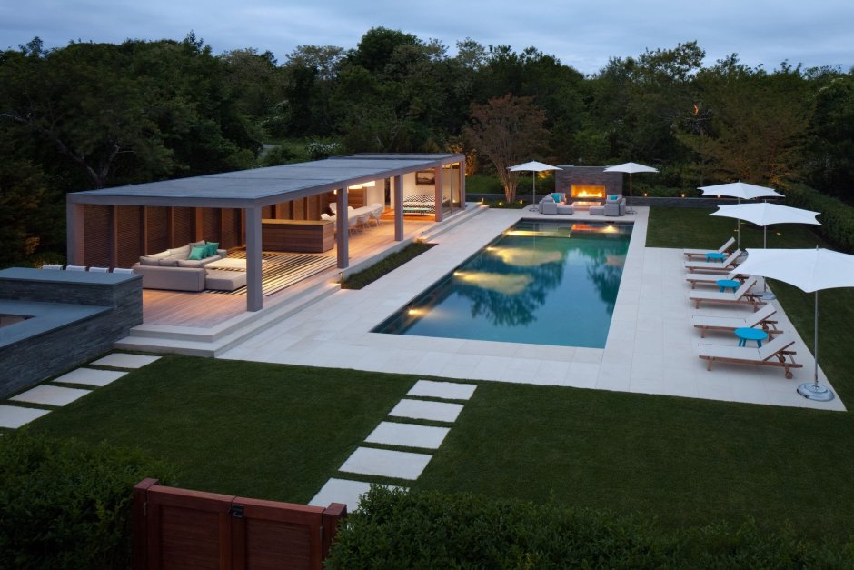 Планировка двора с бассейном