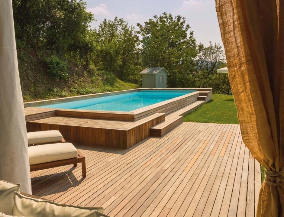 Терраса с бассейном