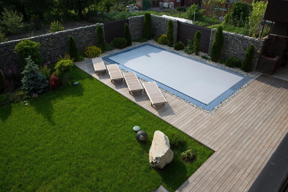 Благоустройство участка с бассейном