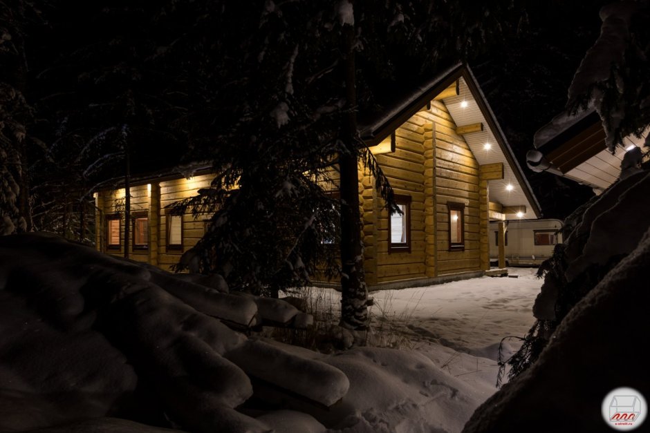 Подсветка фасада дома