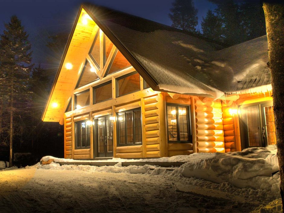 Подсветка деревянного дома