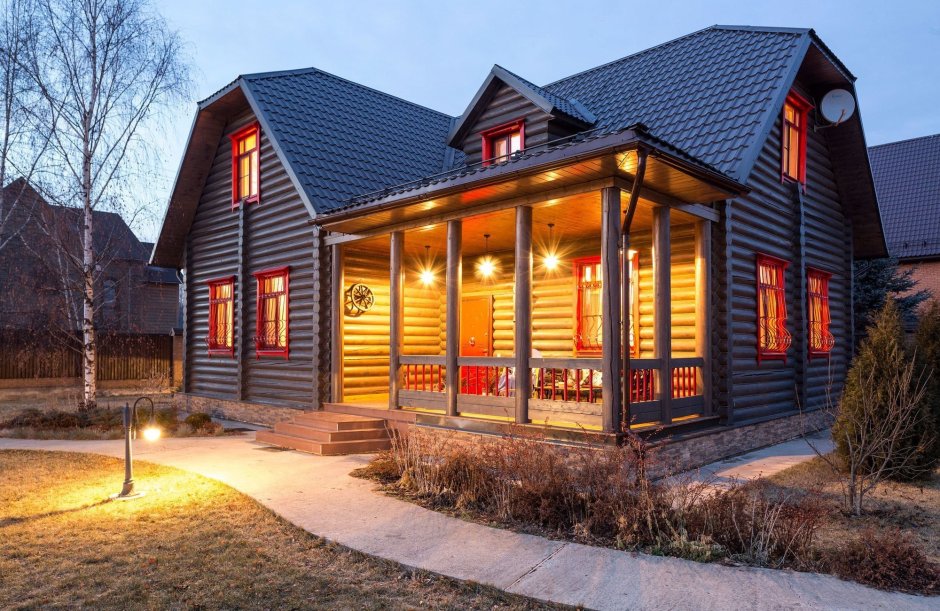 Подсветка фасадов деревянных домов