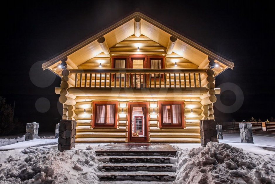 Подсветка фасада коттеджа