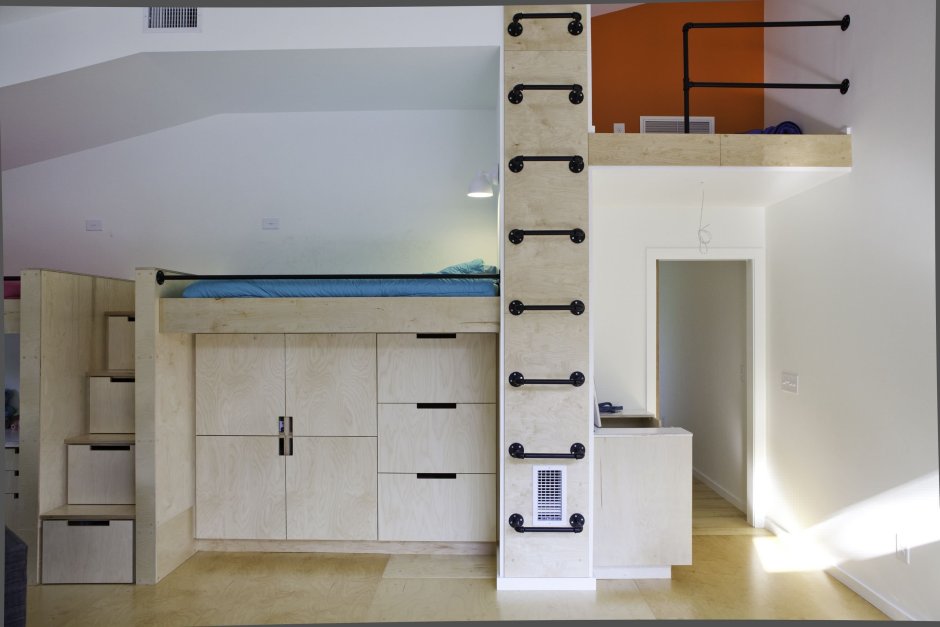 Шкаф с кроватью наверху