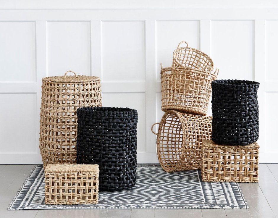 Корзина для цветов плетеная