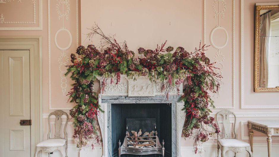 Фотозона с камином