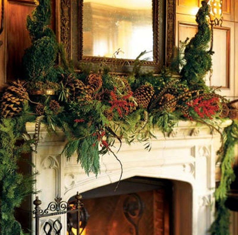 Композиция из еловых веток