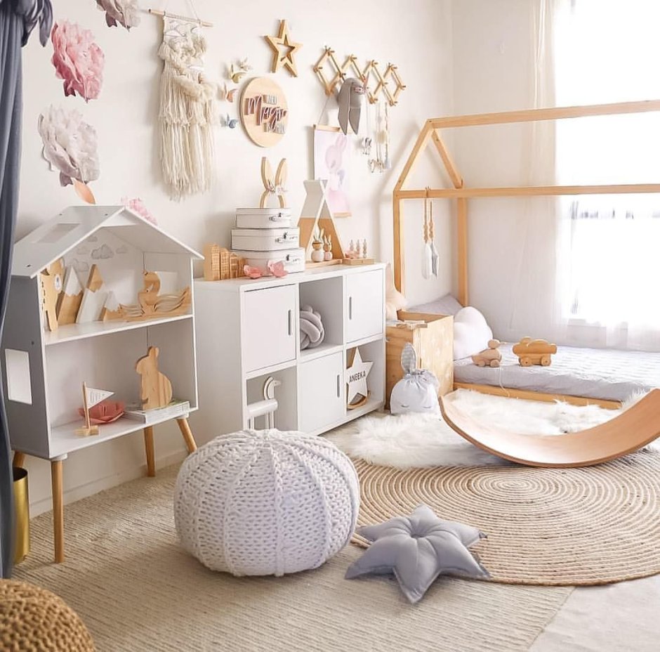 Полочки для детской комнаты