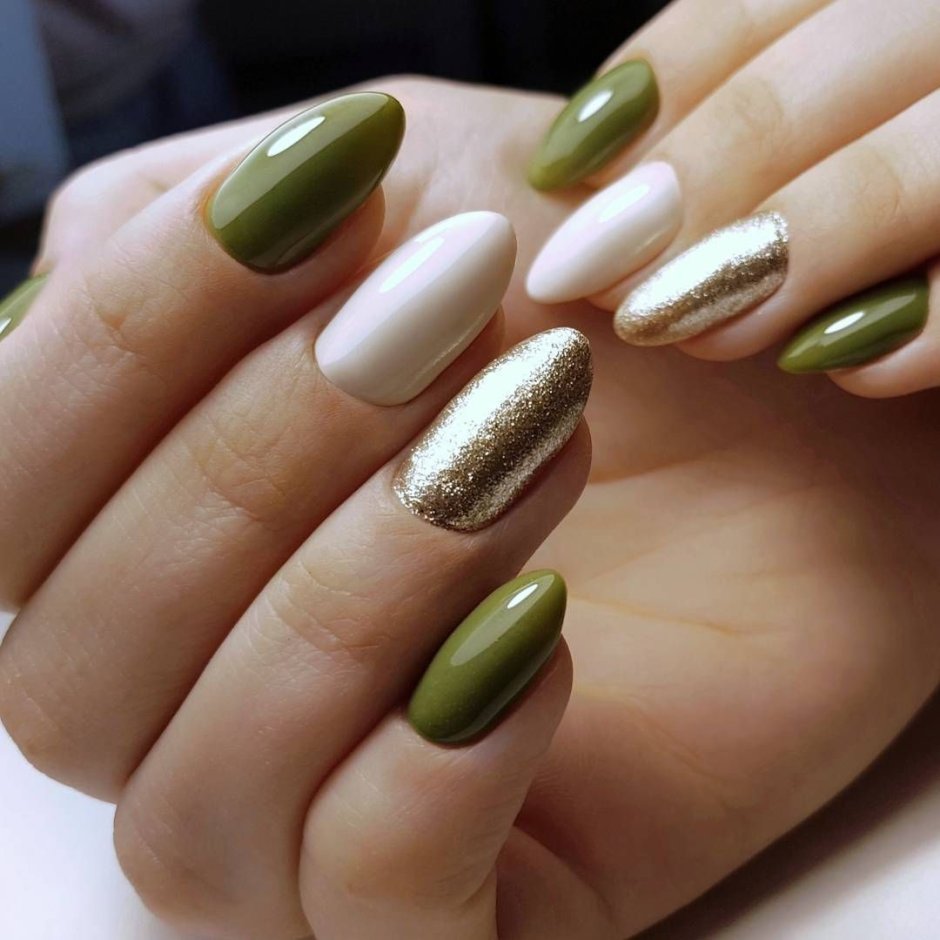 Оливковый маникюр