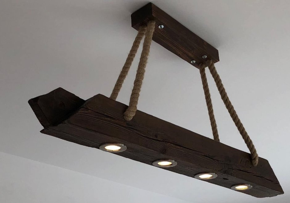 Деревянные светильники на цепи
