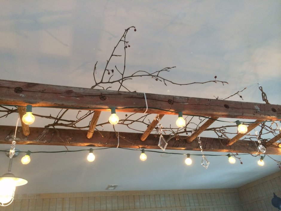 Люстра на дачу из веток