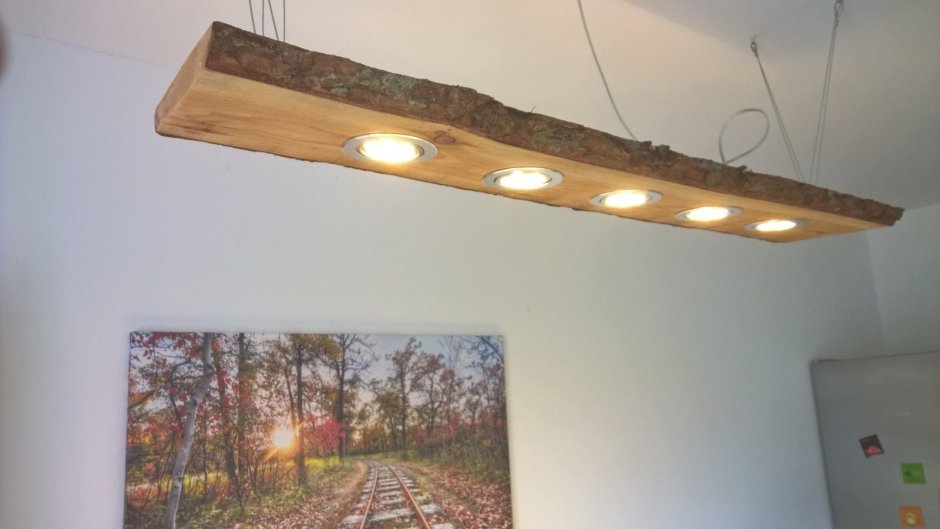 Светильник из доски