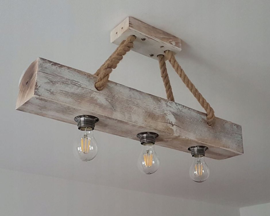 Светильник из деревянного бруса