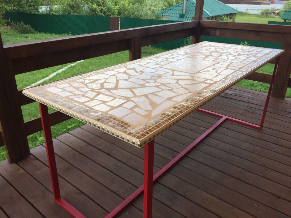 Стол в беседку из дерева