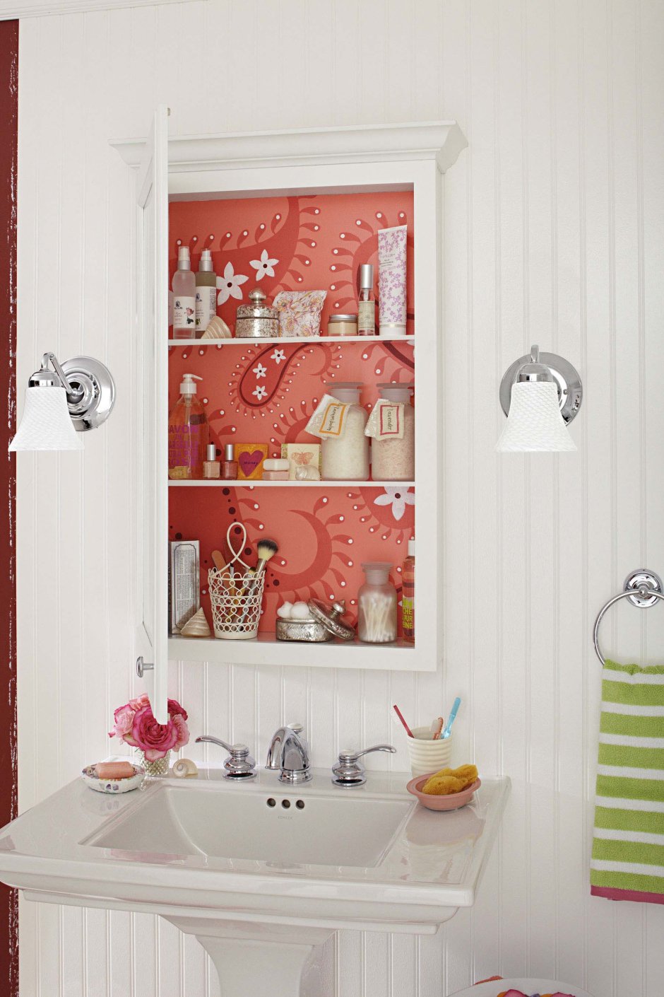 Идеи декора шкафа