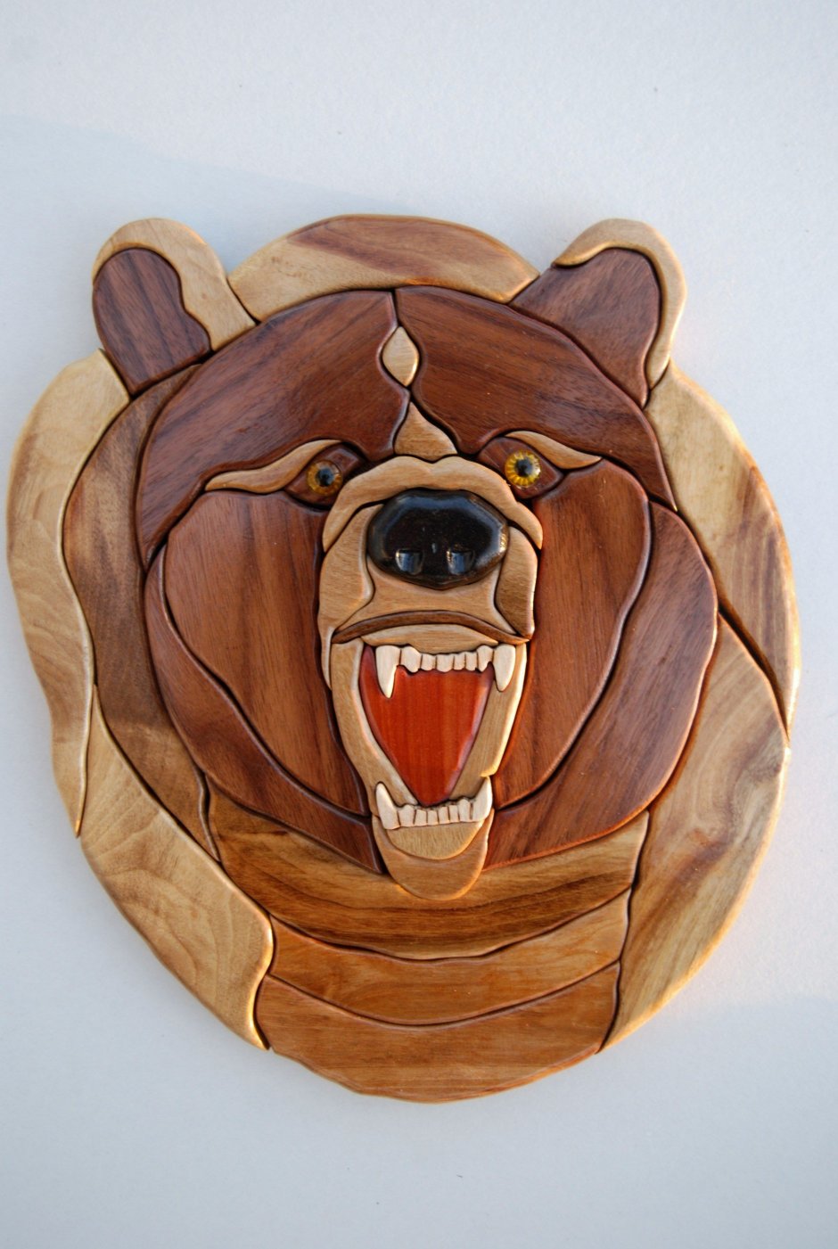 Резьба по дереву лобзиком интарсия