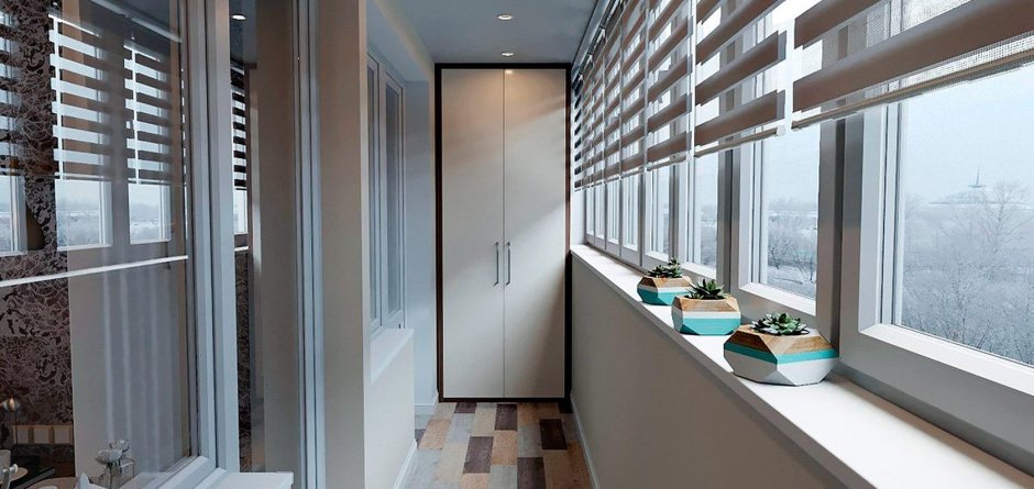 Остекление мини балкона