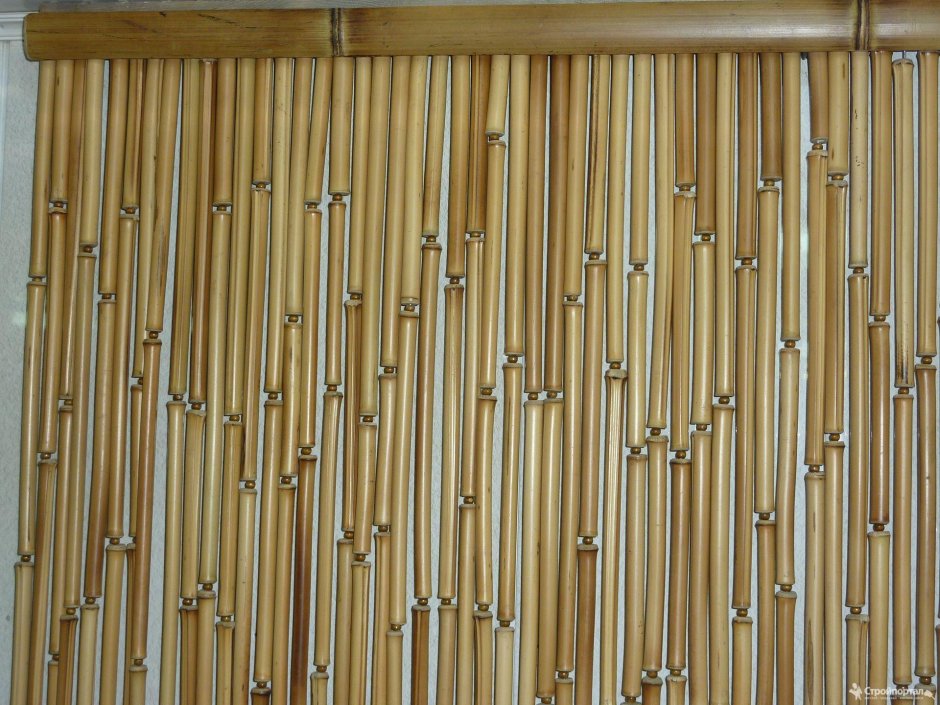 Деревянные шторы на дверь