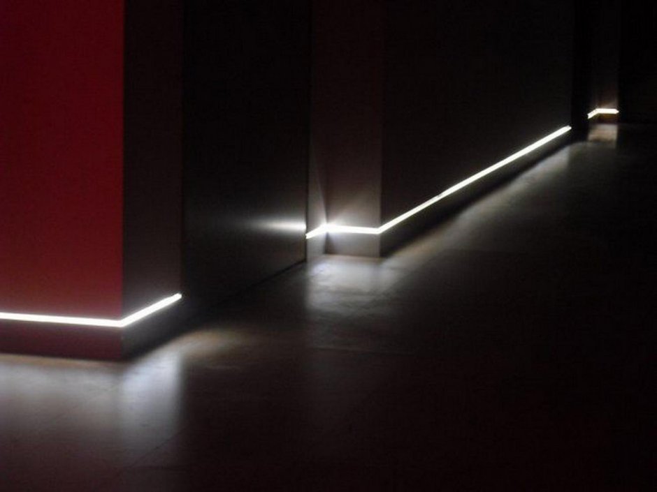 Скрытый плинтус с подсветкой sx157 Square Invisible