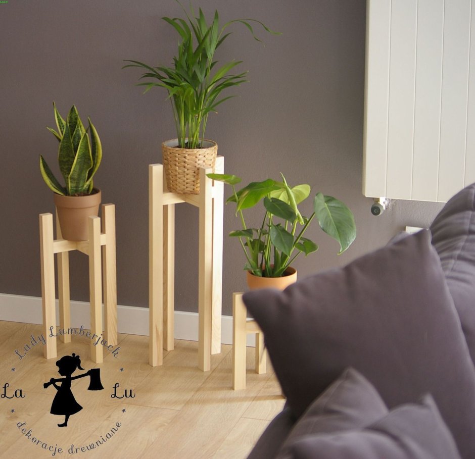 Подставка для цветов напольная деревянная в скандинавском стиле