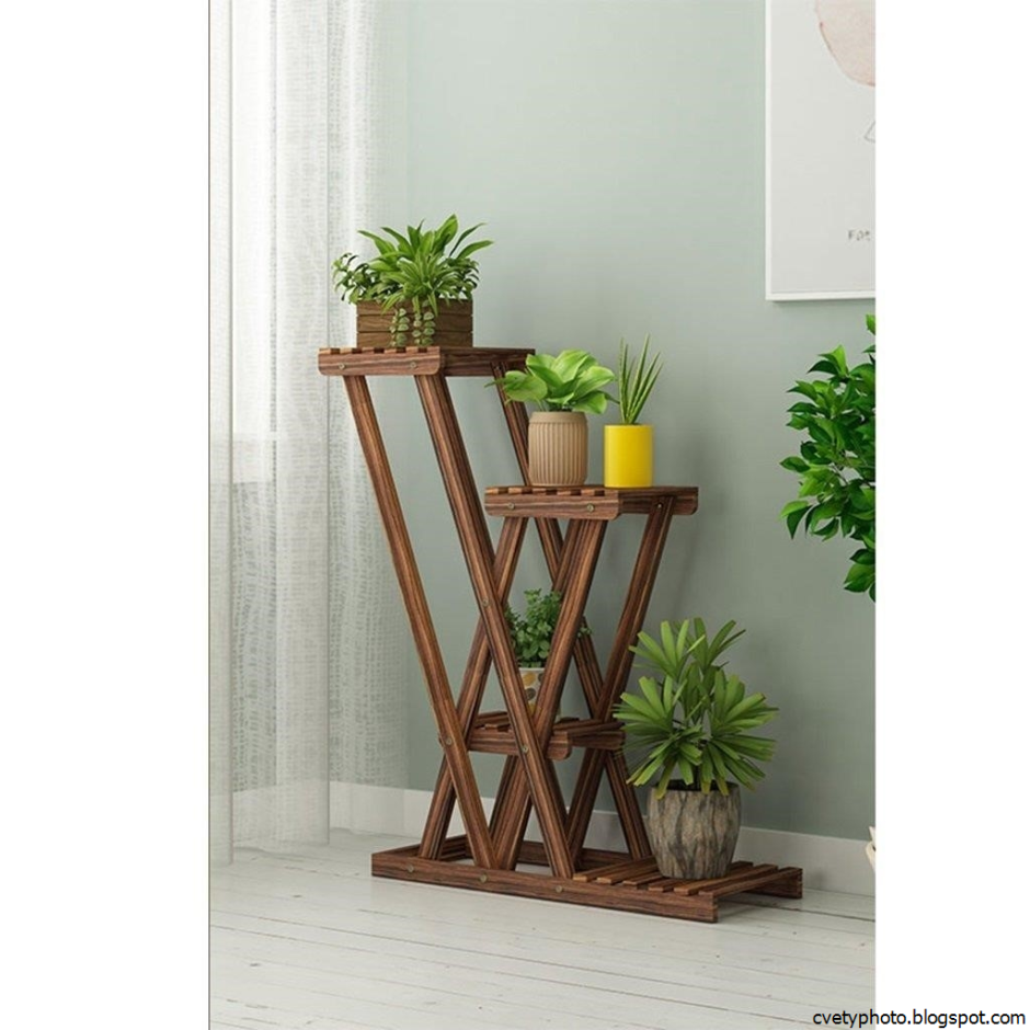 Подставка под цветы из деревянных брусков