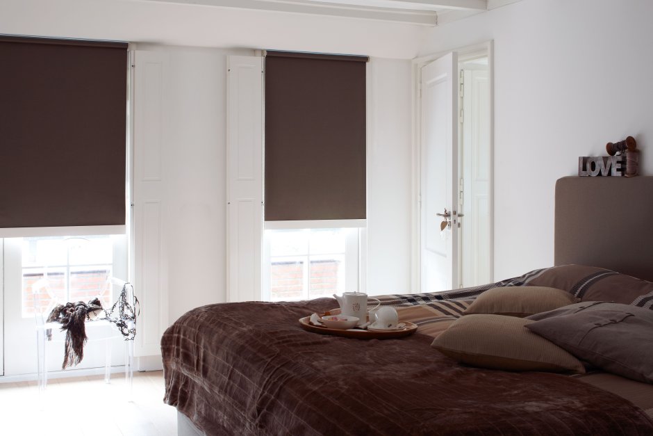 Рулонные шторы коричневые