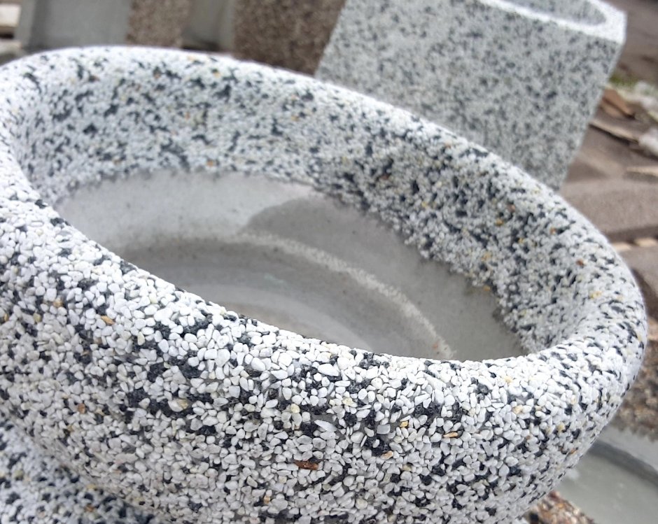 Вазоны мытый бетон