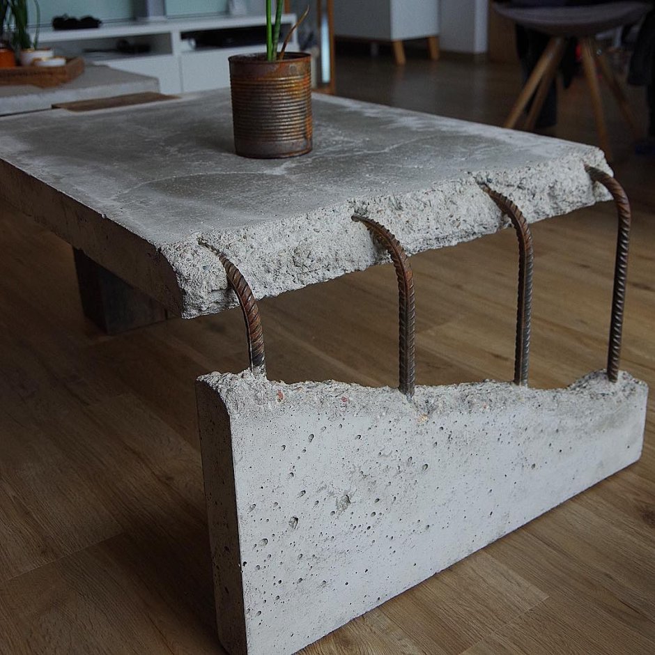 Столик из бетона