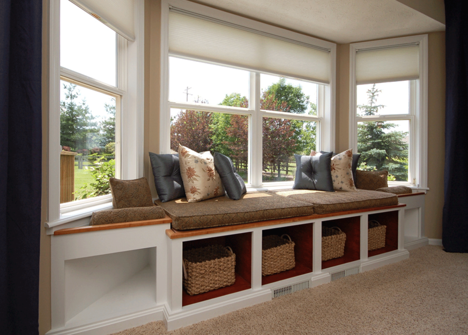 Подоконник диван в детской