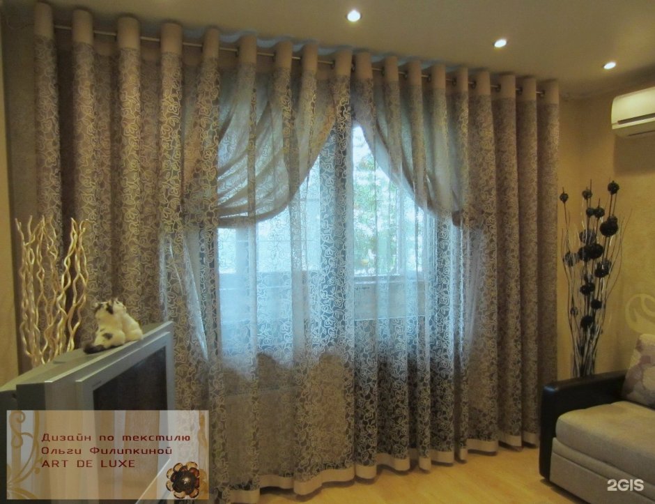 Занавески на кольцах в зал