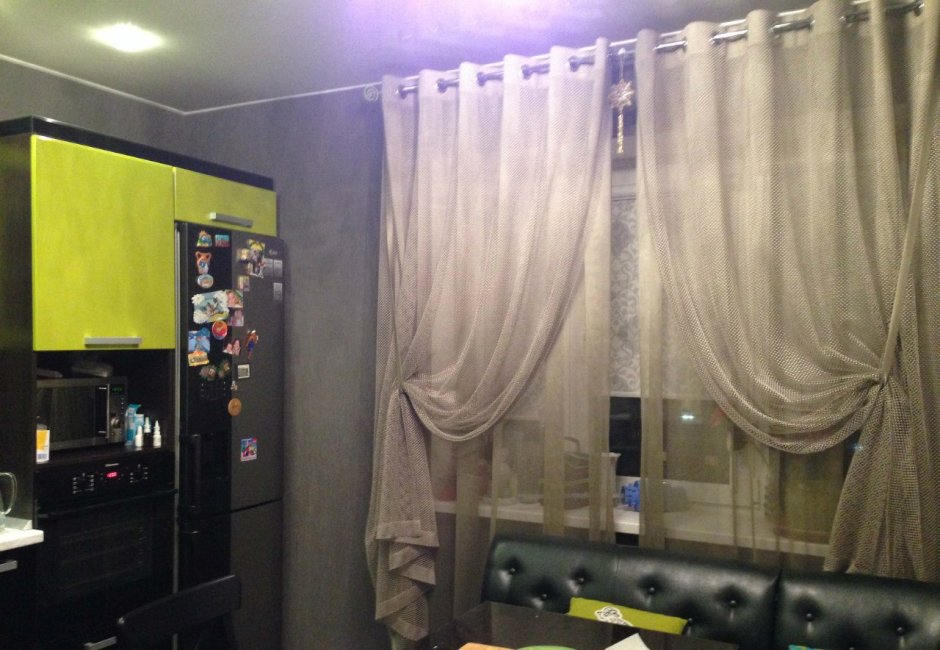 Шторы и тюль для зала на люверсах