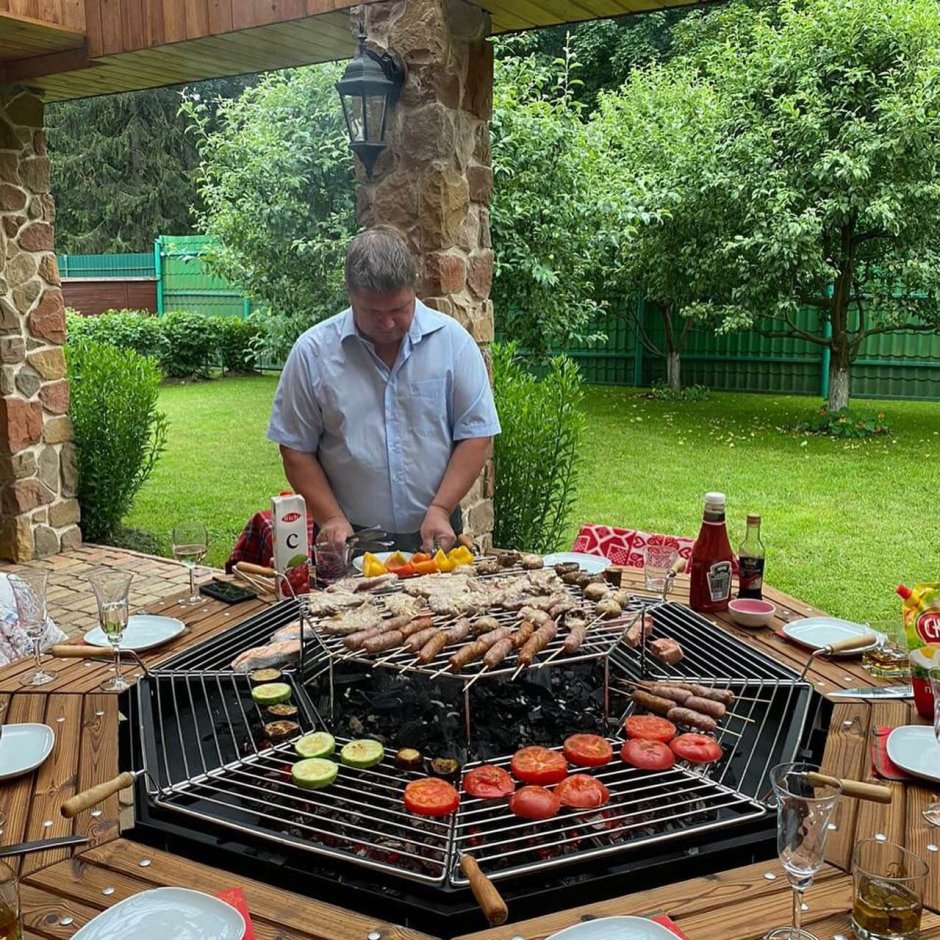 Гриль стол в реальности