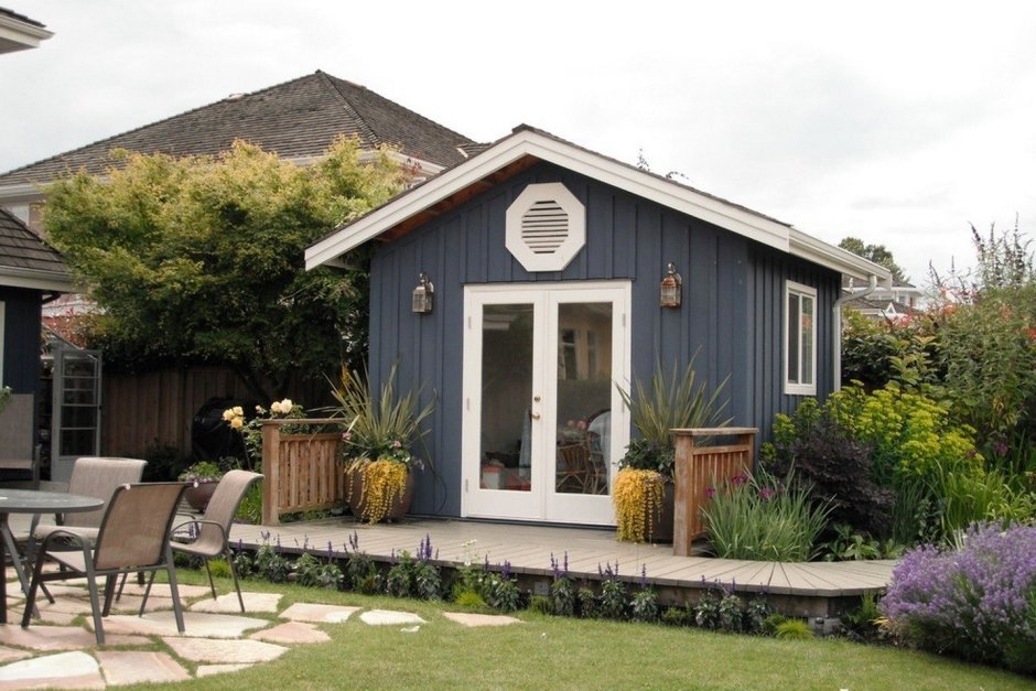 Тини Хаус с террасой