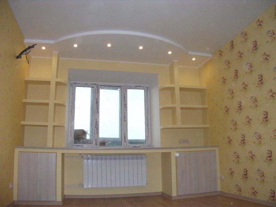 Полки из гипсокартона вокруг окна