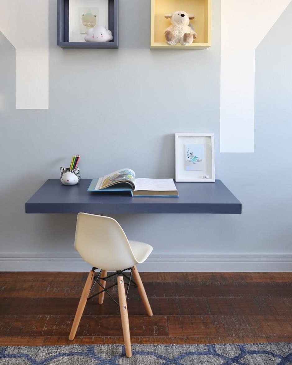 Навесной стол