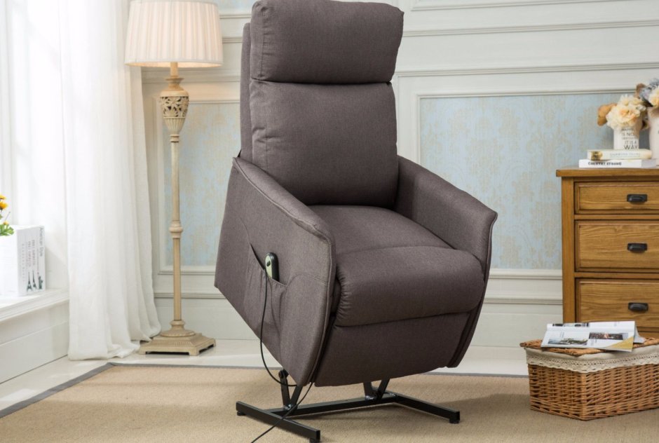 Удобное кресло для пожилых