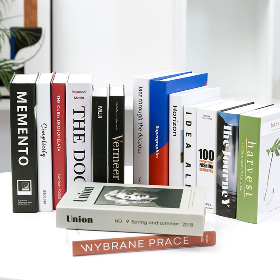 Книги декор