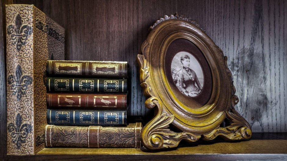 Книги в интерьере