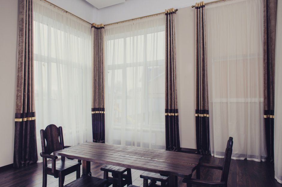 Шторы с отделкой по низу